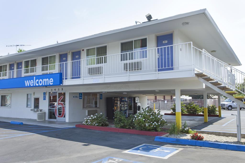 Motel 6 Sacramento, Ca - Downtown Exterior photo