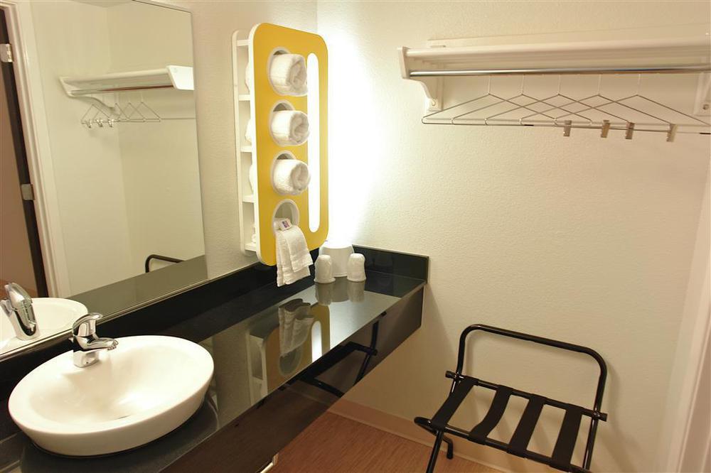 Motel 6 Sacramento, Ca - Downtown Room photo