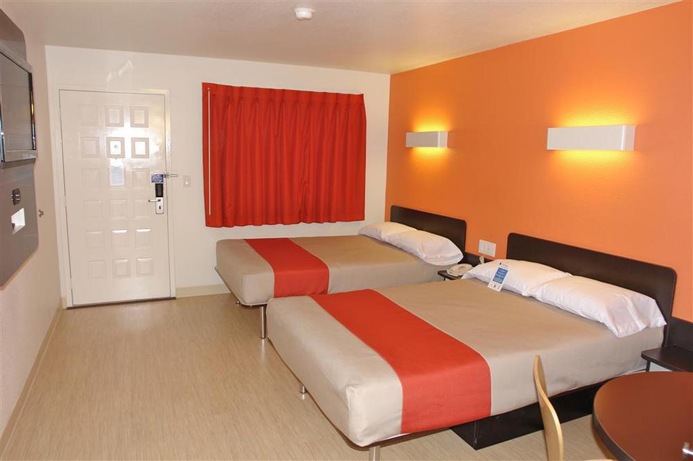 Motel 6 Sacramento, Ca - Downtown Room photo